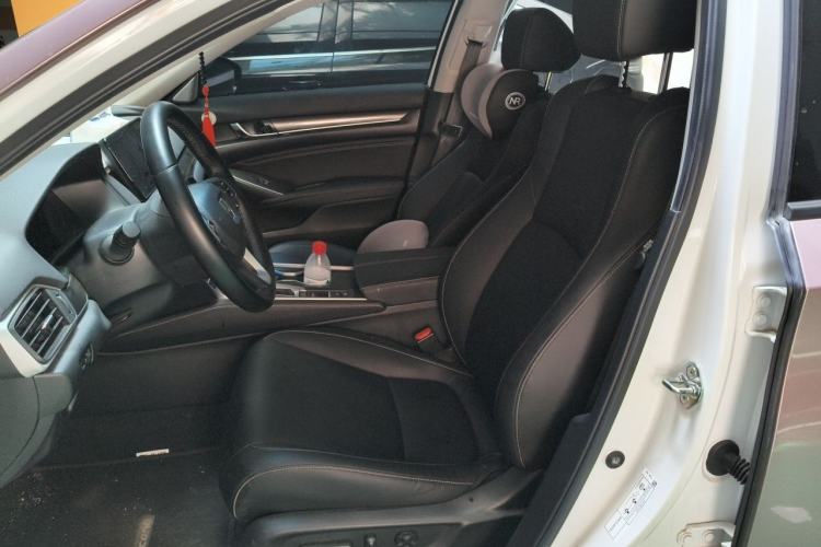 Used Honda Accord 2022 260TURBO Phantom Night · Prestige Edition Left Front Seat