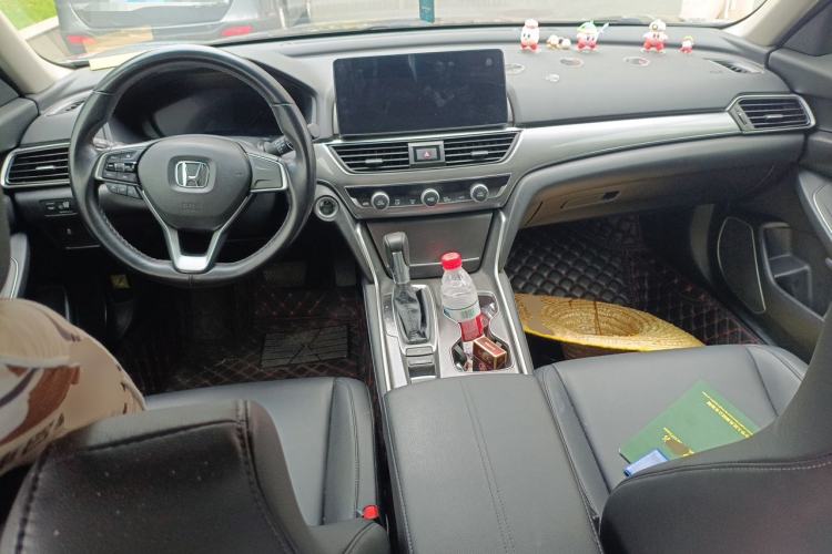Used Honda Accord 2022 260TURBO Luxury Edition Center Console