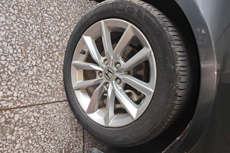 Used Honda Accord 2022 260TURBO Luxury Edition Right Front Wheel Hub