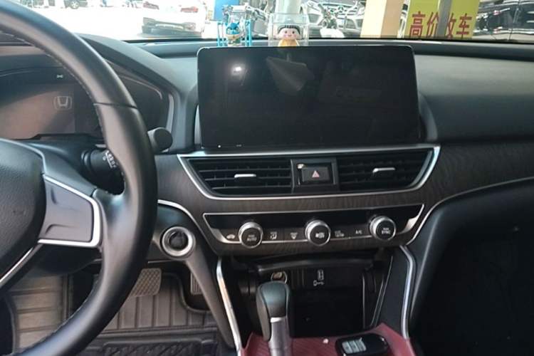 Used Honda Accord 2022 260TURBO Luxury Edition Audio And AC Panel