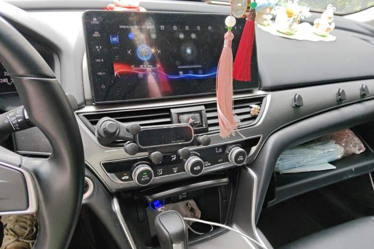 Used Honda Accord 2022 260TURBO Luxury Edition Audio And AC Panel