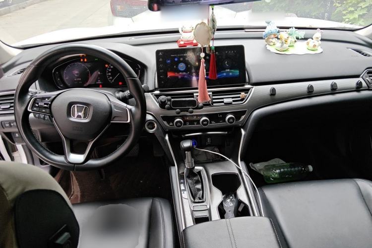Used Honda Accord 2022 260TURBO Luxury Edition Center Console