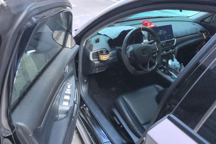 Used Honda Accord 2022 260TURBO Luxury Edition Driver Seat