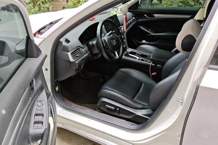 Used Honda Accord 2022 260TURBO Luxury Edition Driver Seat