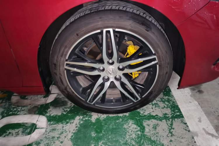 Used Honda Accord 2022 Xing·Hybrid 2.0L Phantom Night·Xing Zun Edition Right Front Wheel Hub