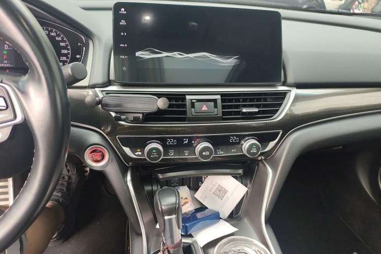Used Honda Accord 2022 260TURBO Phantom Night · Prestige Edition Audio And AC Panel