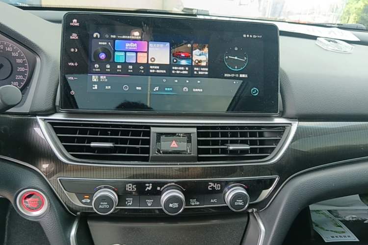 Used Honda Accord 2022 260TURBO Phantom Night · Prestige Edition Audio And AC Panel