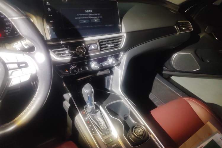 Used Honda Accord 2022 260TURBO Phantom Night · Prestige Edition Audio And AC Panel
