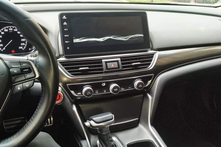 Used Honda Accord 2022 260TURBO Phantom Night · Prestige Edition Audio And AC Panel