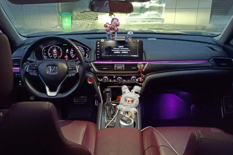 Used Honda Accord 2022 260TURBO Phantom Night · Prestige Edition Center Console