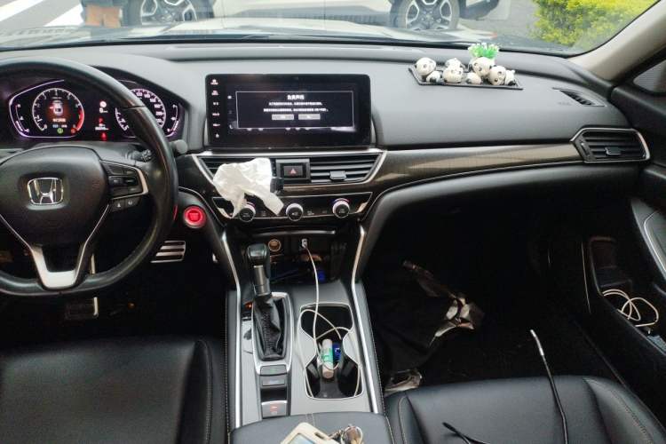 Used Honda Accord 2022 260TURBO Phantom Night · Prestige Edition Center Console