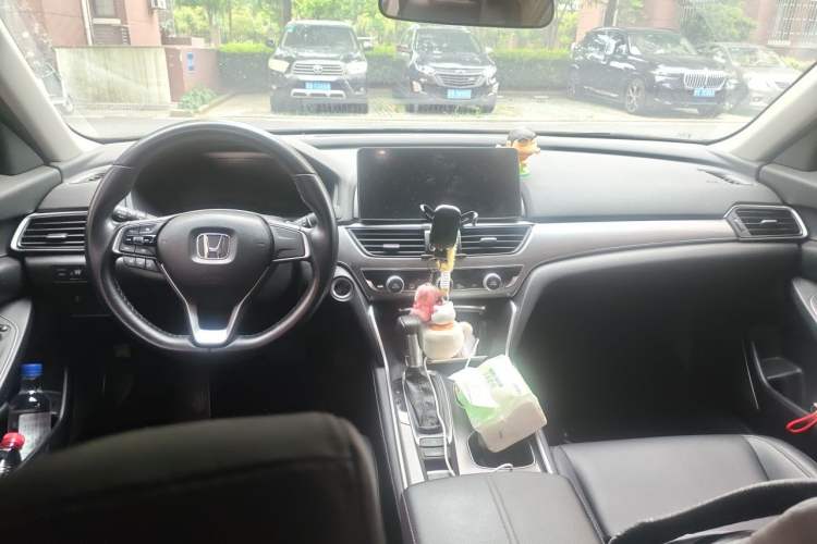 Used Honda Accord 2022 260TURBO Luxury Edition Center Console
