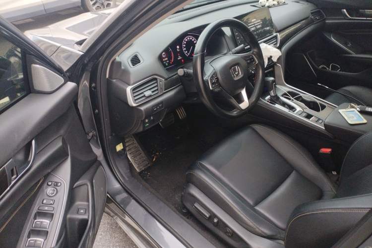Used Honda Accord 2022 260TURBO Phantom Night · Prestige Edition Driver Seat