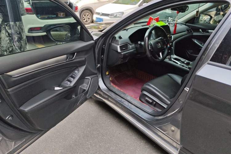Used Honda Accord 2022 260TURBO Luxury Edition Driver Seat