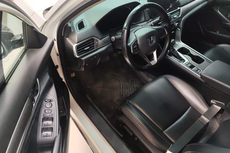 Used Honda Accord 2022 260TURBO Luxury Edition Driver Seat