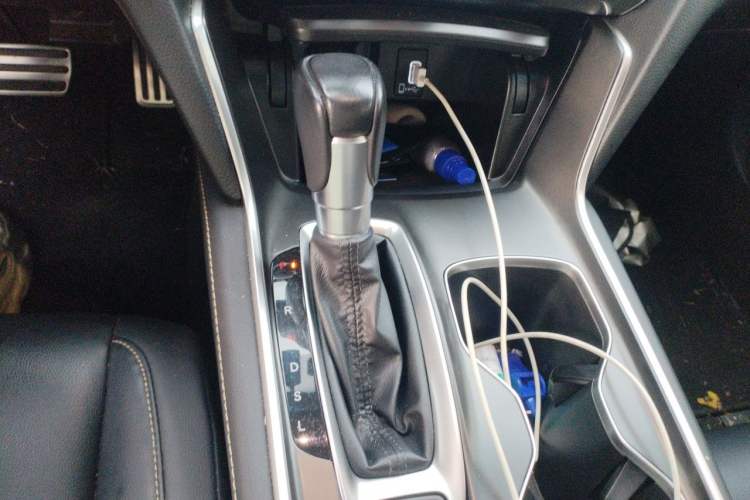 Used Honda Accord 2022 260TURBO Phantom Night · Prestige Edition Gear Lever