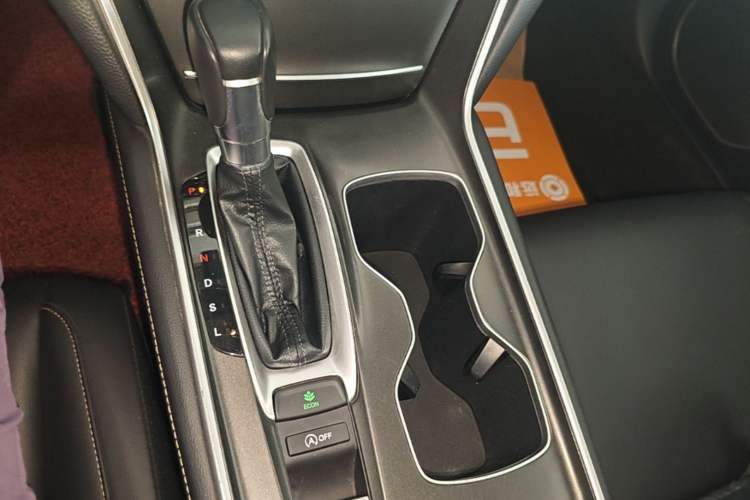Used Honda Accord 2022 260TURBO Phantom Night · Prestige Edition Gear Lever