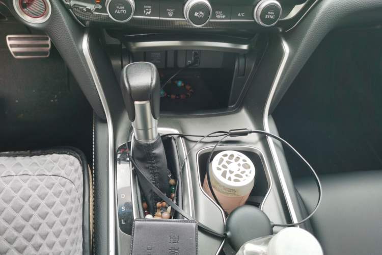 Used Honda Accord 2022 260TURBO Phantom Night · Prestige Edition Gear Lever