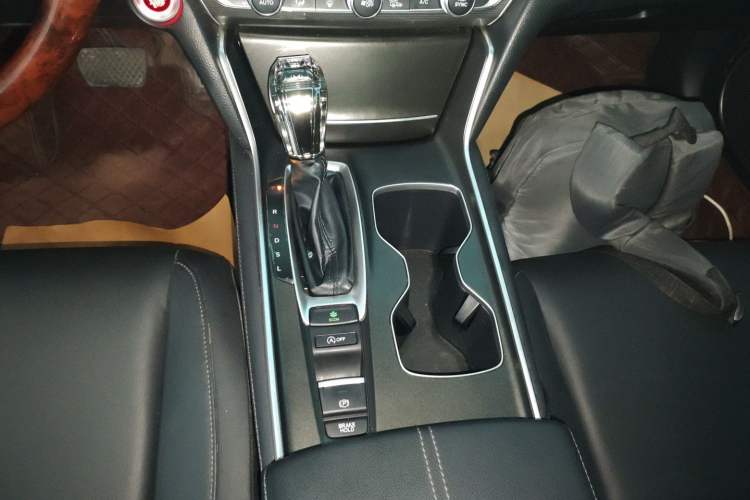 Used Honda Accord 2022 260TURBO Luxury Edition Gear Lever