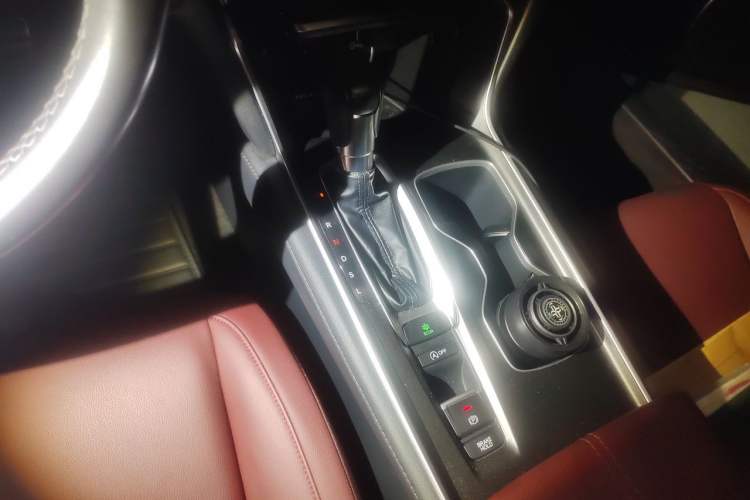 Used Honda Accord 2022 260TURBO Phantom Night · Prestige Edition Gear Lever