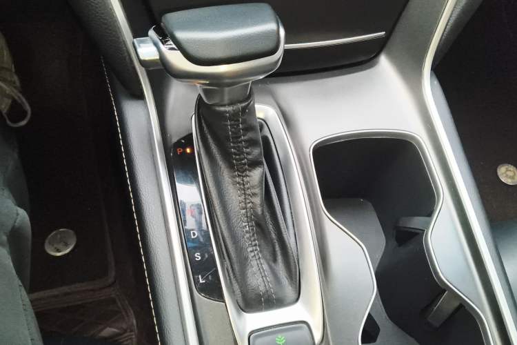 Used Honda Accord 2022 260TURBO Phantom Night · Prestige Edition Gear Lever