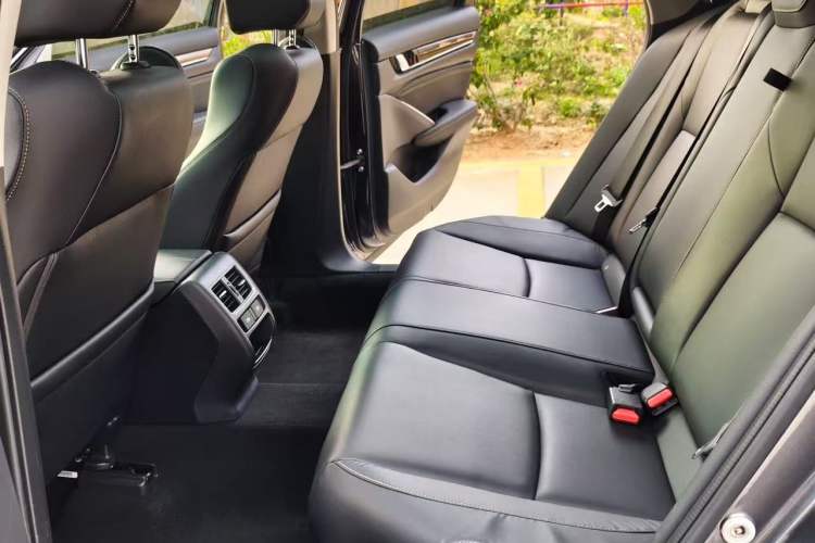Used Honda Accord 2022 260TURBO Phantom Night · Prestige Edition Headliner
