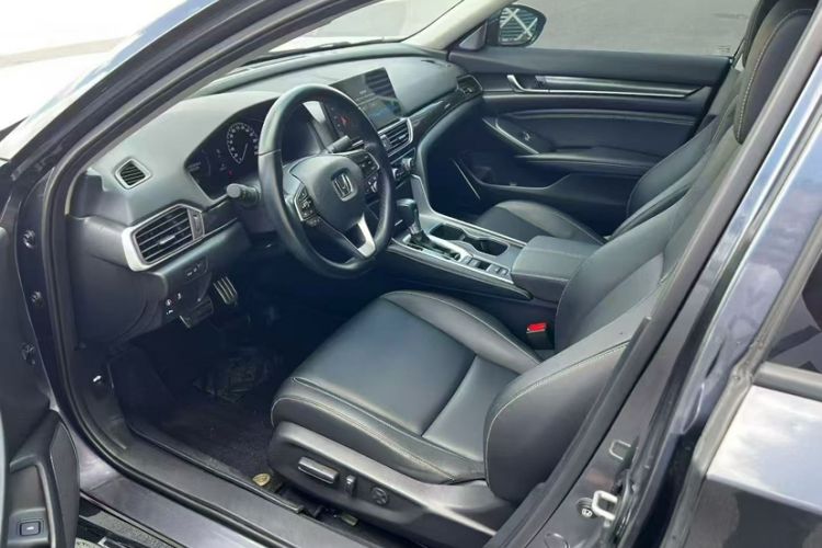 Used Honda Accord 2022 260TURBO Phantom Night · Prestige Edition Interior 3
