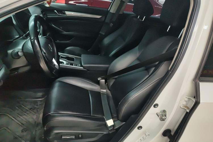 Used Honda Accord 2022 260TURBO Luxury Edition Left Front Seat