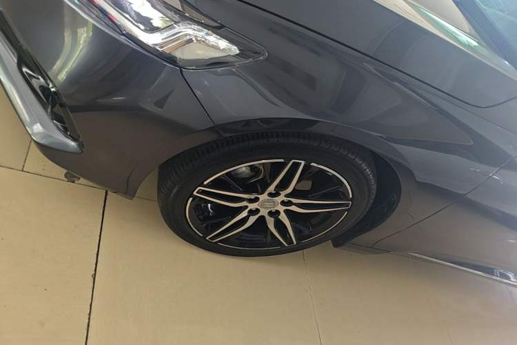 Used Honda Accord 2022 260TURBO Phantom Night · Prestige Edition Left Front Wheel Hub