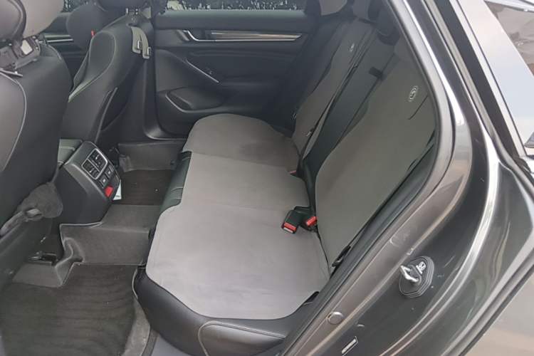 Used Honda Accord 2022 260TURBO Phantom Night · Prestige Edition Left Rear Seat