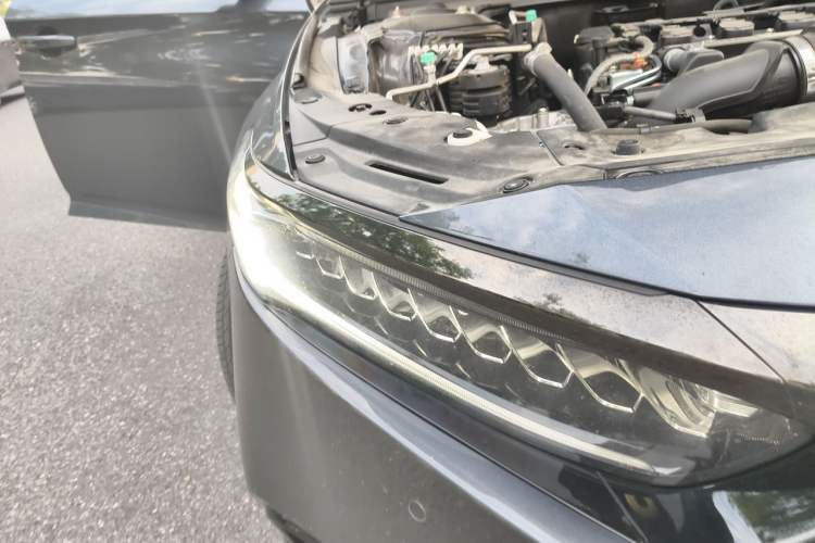 Used Honda Accord 2022 260TURBO Phantom Night · Prestige Edition Right Front Headlight