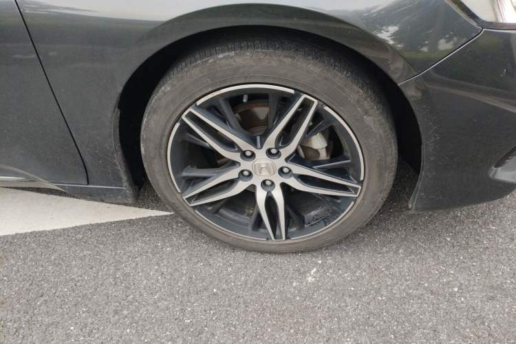 Used Honda Accord 2022 260TURBO Phantom Night · Prestige Edition Right Front Wheel Hub