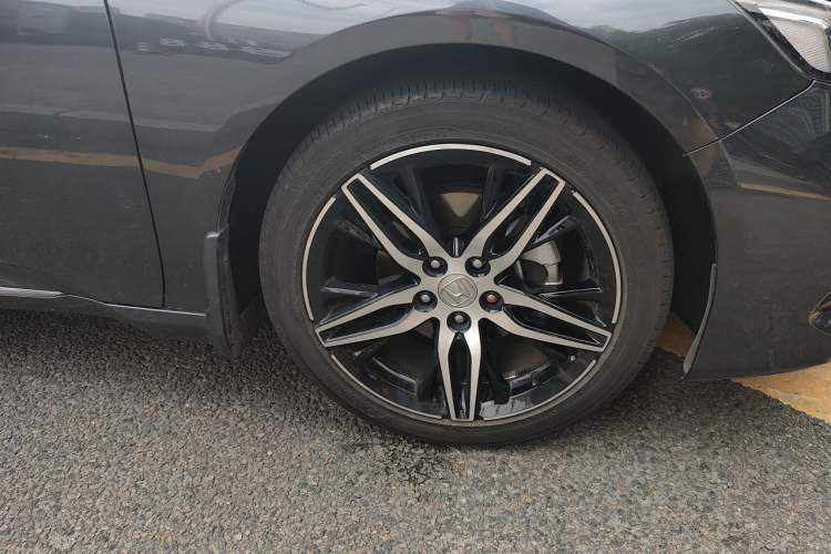 Used Honda Accord 2022 260TURBO Phantom Night · Prestige Edition Right Front Wheel Hub