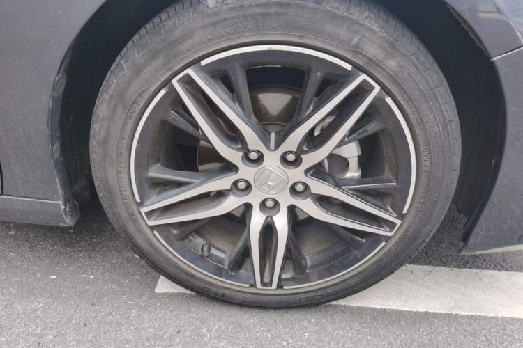 Used Honda Accord 2022 260TURBO Phantom Night · Prestige Edition Right Front Wheel Hub