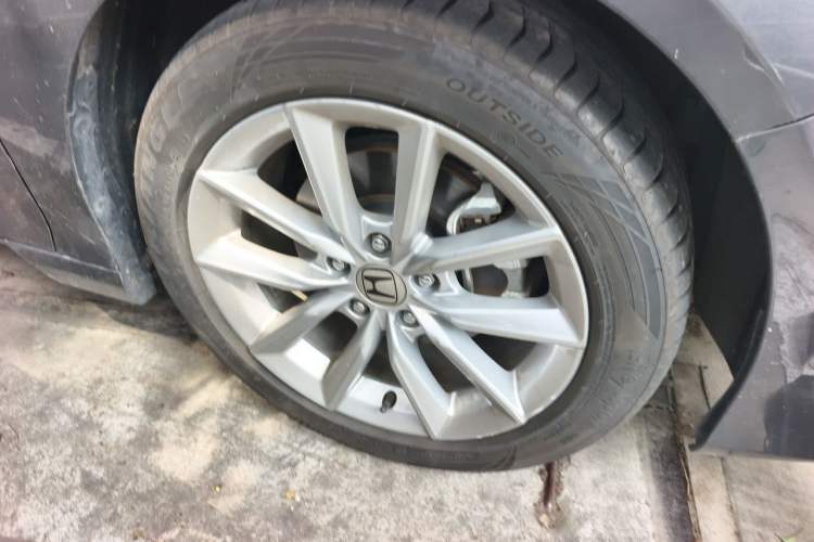 Used Honda Accord 2022 260TURBO Luxury Edition Right Front Wheel Hub