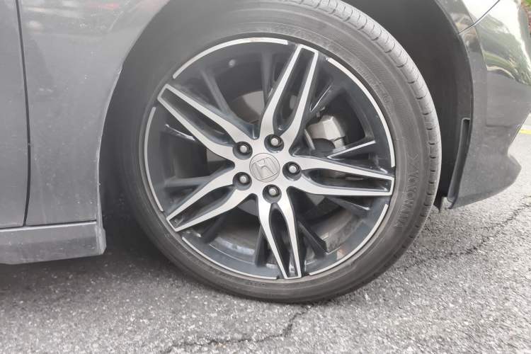 Used Honda Accord 2022 260TURBO Phantom Night · Prestige Edition Right Front Wheel Hub