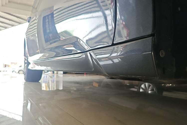 Used Honda Accord 2022 260TURBO Phantom Night · Prestige Edition Right Side Sill