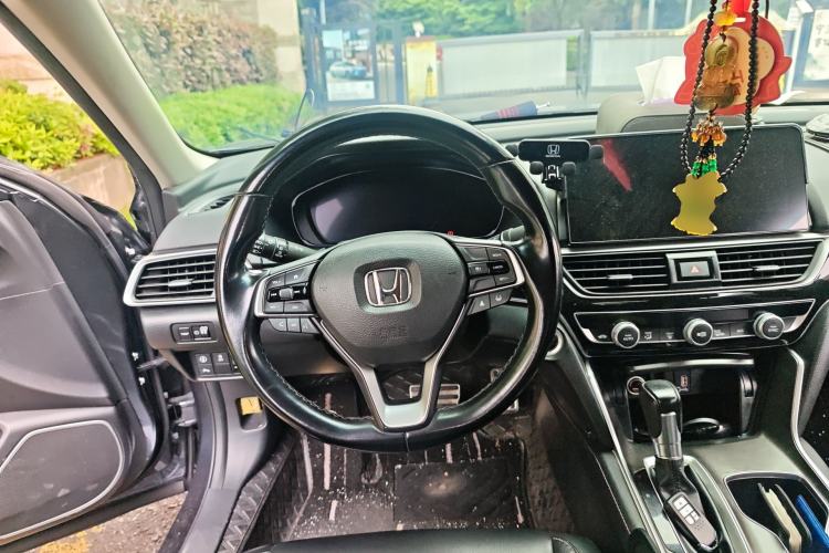 Used Honda Accord 2022 260TURBO Phantom Night · Prestige Edition Steering Wheel