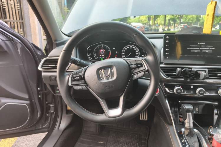 Used Honda Accord 2022 260TURBO Phantom Night · Prestige Edition Steering Wheel