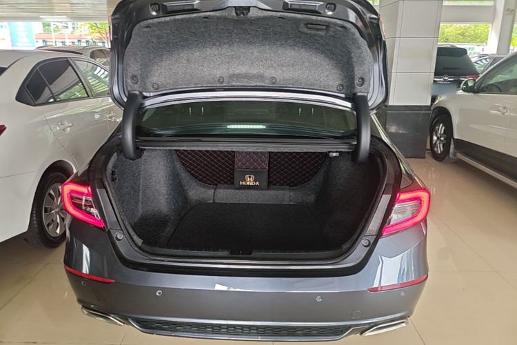 Used Honda Accord 2022 260TURBO Phantom Night · Prestige Edition Trunk