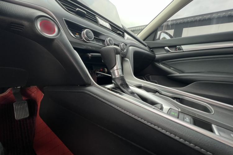 Used Honda Accord 2022 260TURBO Luxury Edition Audio And AC Panel
