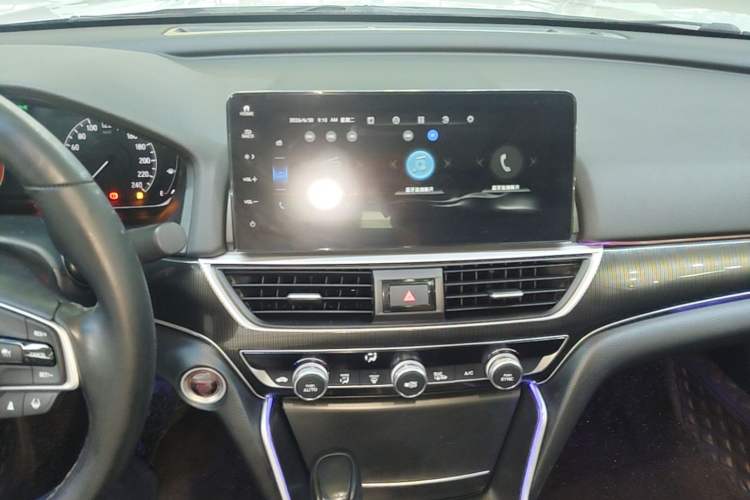Used Honda Accord 2022 260TURBO Phantom Night · Prestige Edition Audio And AC Panel