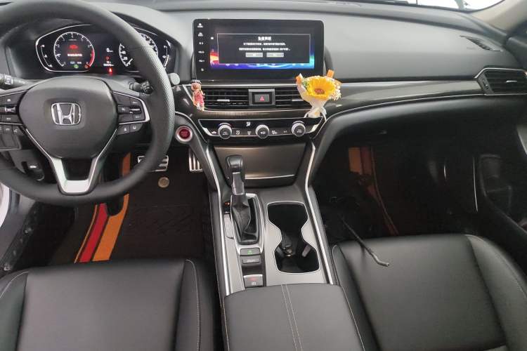 Used Honda Accord 2022 260TURBO Phantom Night · Prestige Edition Audio And AC Panel