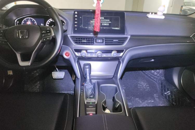 Used Honda Accord 2022 260TURBO Phantom Night · Prestige Edition Audio And AC Panel