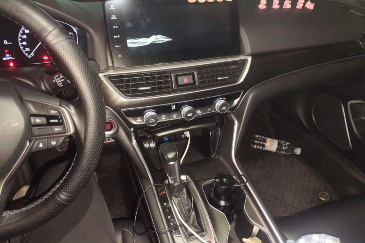 Used Honda Accord 2022 260TURBO Phantom Night · Prestige Edition Audio And AC Panel