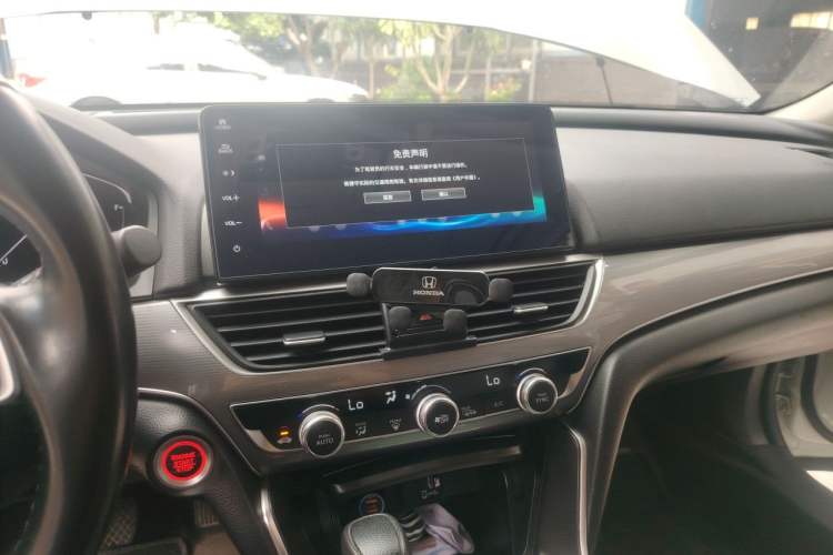 Used Honda Accord 2022 260TURBO Luxury Edition Audio And AC Panel