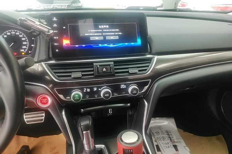 Used Honda Accord 2022 260TURBO Phantom Night · Prestige Edition Audio And AC Panel