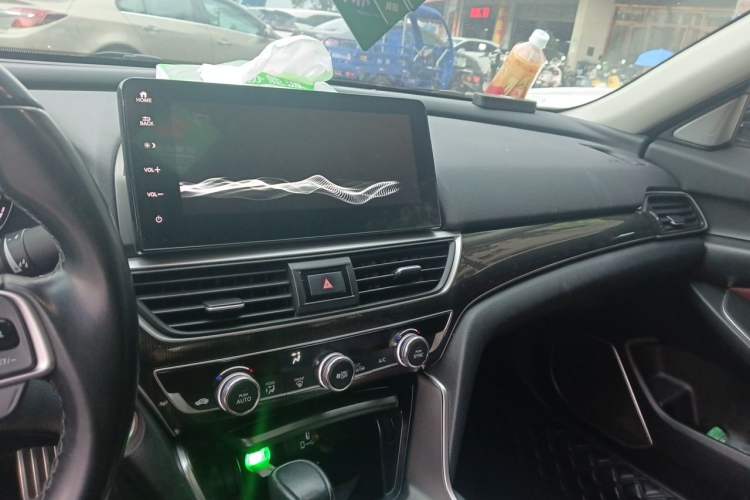 Used Honda Accord 2022 260TURBO Phantom Night · Prestige Edition Audio And AC Panel