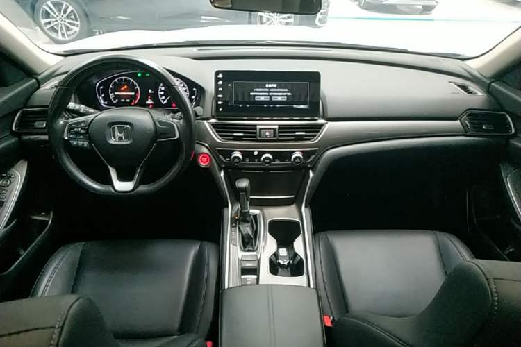 Used Honda Accord 2022 260TURBO Luxury Edition Center Console