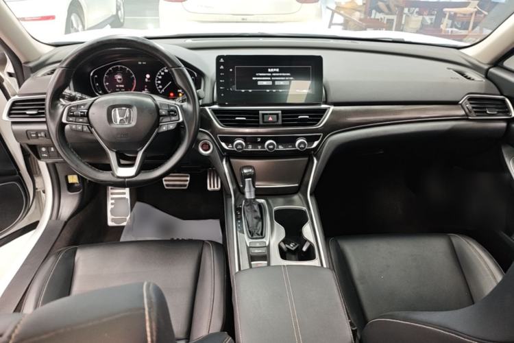 Used Honda Accord 2022 260TURBO Phantom Night · Prestige Edition Center Console
